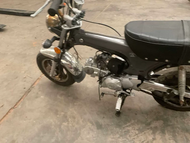 2016 zhenua dax 125 cc scooter - afbeelding 8 van  16