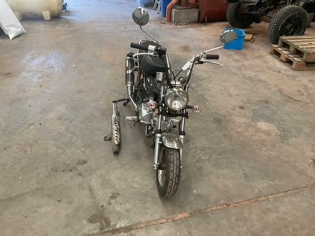 2016 zhenua dax 125 cc scooter - afbeelding 9 van  16
