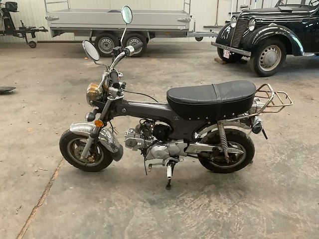 2016 zhenua dax 125 cc scooter - afbeelding 11 van  16