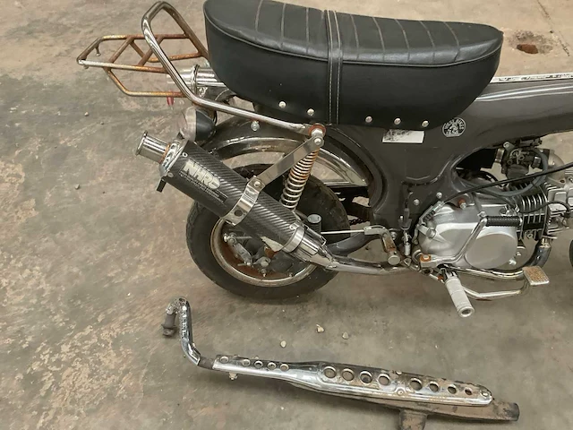 2016 zhenua dax 125 cc scooter - afbeelding 16 van  16