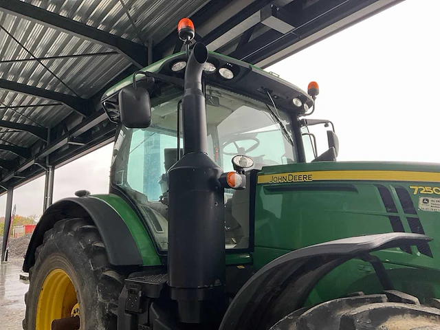 2017 - john deere - 7250r - 4wd landbouw tractor - afbeelding 22 van  53