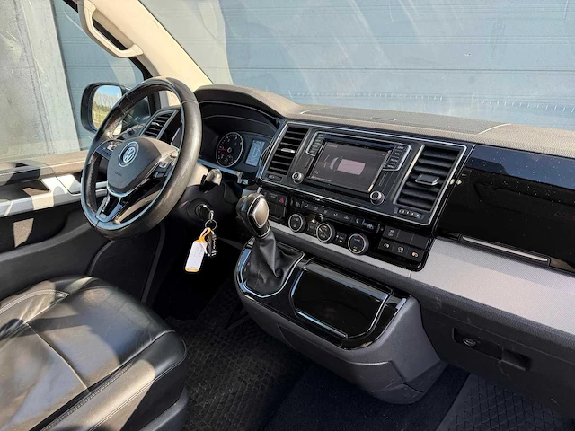 2017 - volkswagen caravelle - personenauto - afbeelding 19 van  34