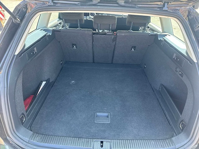 2017 - volkswagen passat - personenauto - afbeelding 19 van  37