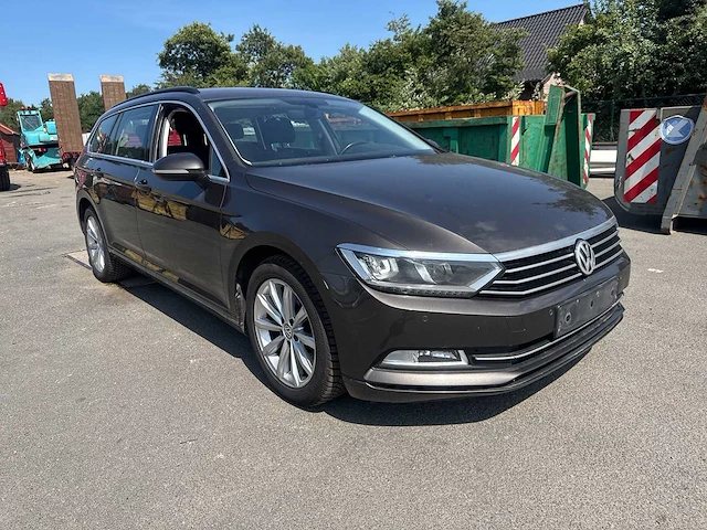 2017 - volkswagen passat - personenauto - afbeelding 2 van  37