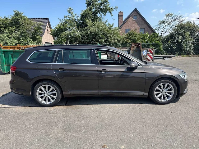 2017 - volkswagen passat - personenauto - afbeelding 6 van  37