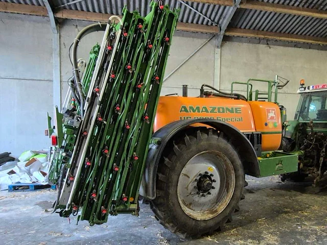 2017 amazone ug2200 veldspuit - afbeelding 1 van  9