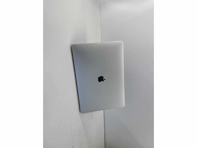 2017 apple macbook pro macbook pro 15.4 a1707 inch core i7 gen 7 16gb ram 256gb ssd - afbeelding 4 van  9