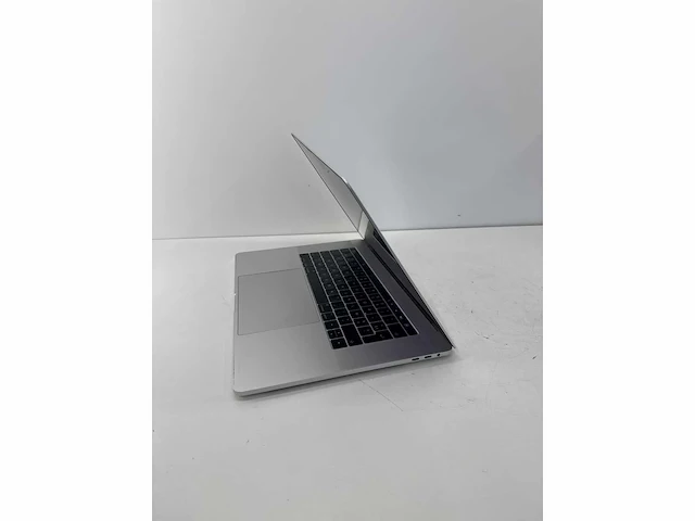 2017 apple macbook pro macbook pro 15.4 a1707 inch core i7 gen 7 16gb ram 256gb ssd - afbeelding 5 van  9