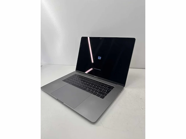 2017 apple macbook pro macbook pro 15.4 a1707 inch core i7 gen 7 16gb ram 500gb ssd - afbeelding 1 van  12
