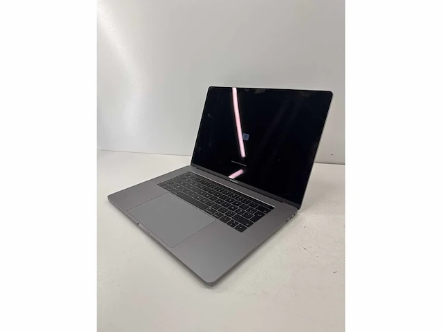 2017 apple macbook pro macbook pro 15.4 a1707 inch core i7 gen 7 16gb ram 500gb ssd - afbeelding 1 van  12