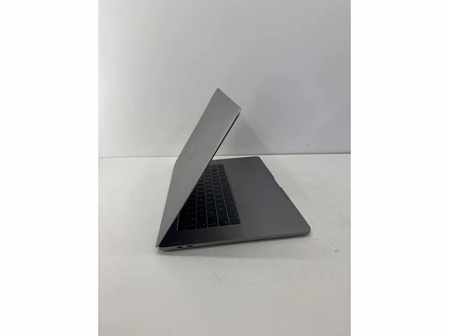 2017 apple macbook pro macbook pro 15.4 a1707 inch core i7 gen 7 16gb ram 500gb ssd - afbeelding 7 van  12