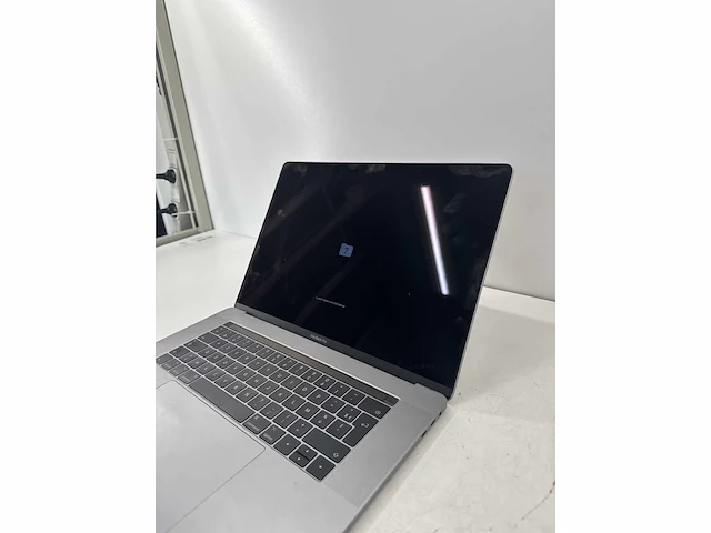 2017 apple macbook pro macbook pro 15.4 a1707 inch core i7 gen 7 16gb ram 500gb ssd - afbeelding 9 van  12
