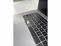 2017 apple macbook pro macbook pro 15.4 a1707 inch core i7 gen 7 16gb ram 500gb ssd - afbeelding 4 van  13