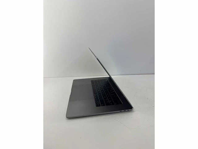 2017 apple macbook pro macbook pro 15.4 a1707 inch core i7 gen 7 16gb ram 500gb ssd - afbeelding 10 van  13