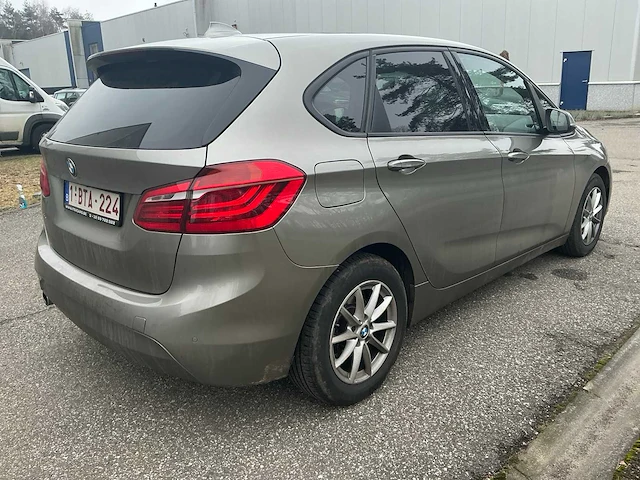 2017 bmw 216d - afbeelding 31 van  35