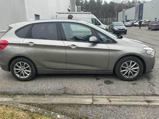 2017 bmw 216d - afbeelding 32 van  35