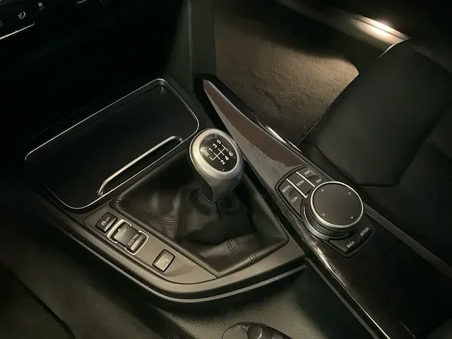 2017 bmw 318d personenauto - afbeelding 15 van  37