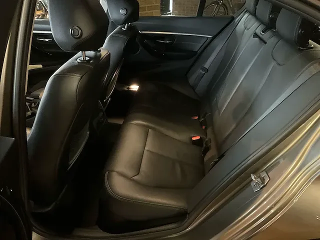 2017 bmw 318d personenauto - afbeelding 19 van  37