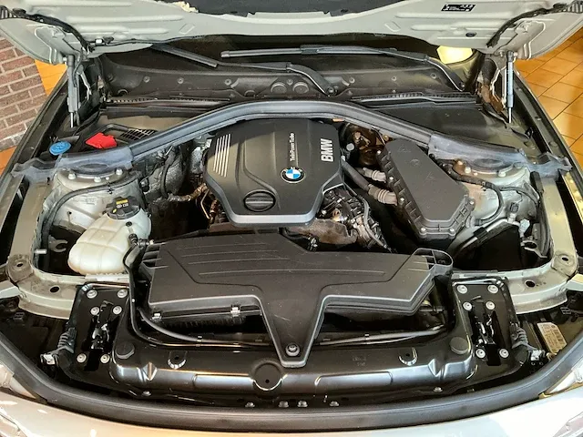 2017 bmw 318d personenauto - afbeelding 22 van  37