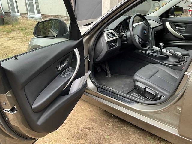 2017 bmw 318i personenauto - afbeelding 2 van  35
