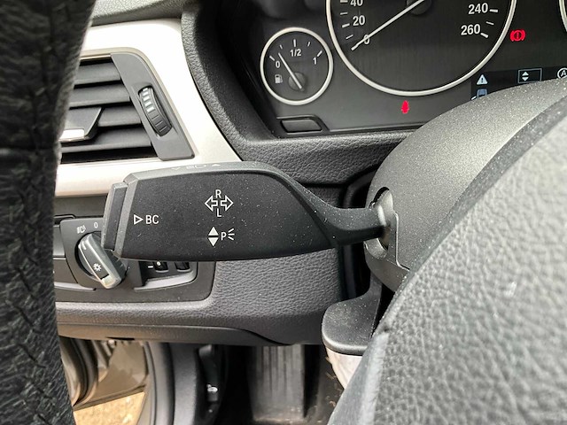 2017 bmw 318i personenauto - afbeelding 10 van  35