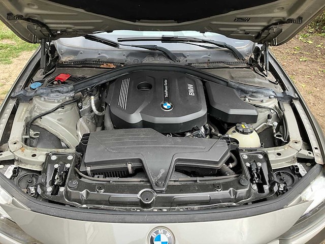 2017 bmw 318i personenauto - afbeelding 19 van  35