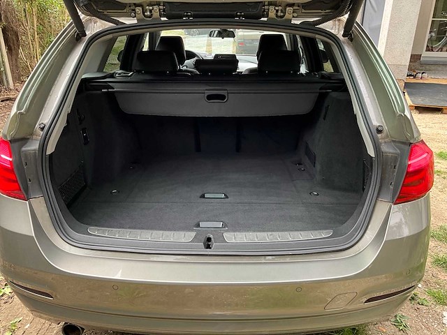 2017 bmw 318i personenauto - afbeelding 20 van  35