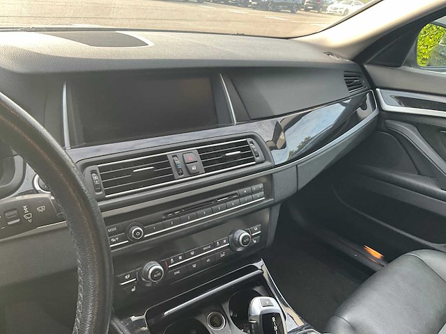 2017 bmw 518d wagen - afbeelding 27 van  45