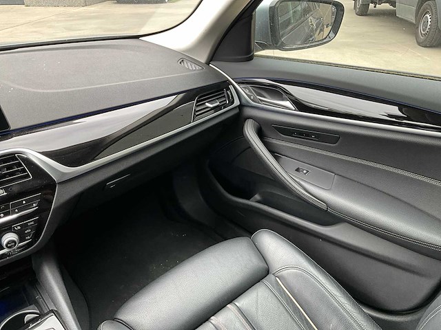 2017 bmw 520d xdrive - afbeelding 16 van  53