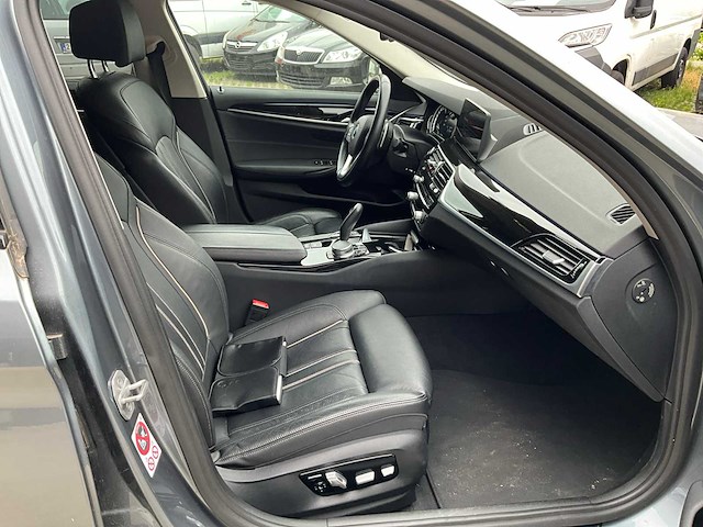 2017 bmw 520d xdrive - afbeelding 40 van  53