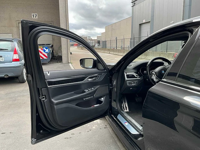 2017 bmw 740d xdrive personenauto - afbeelding 10 van  50