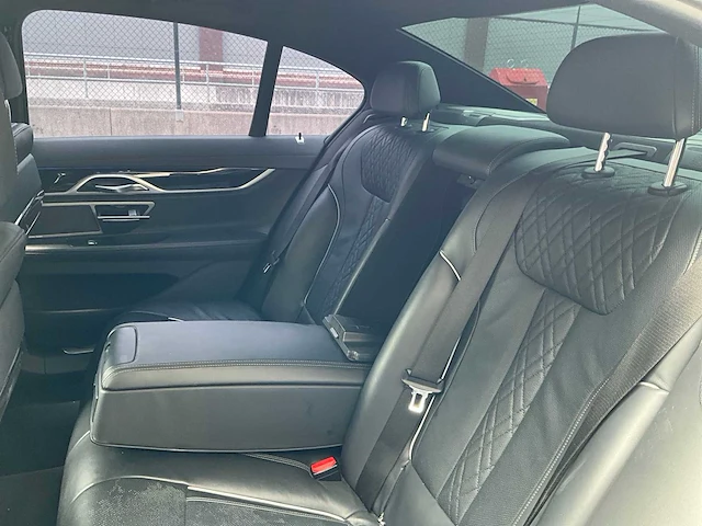 2017 bmw 740d xdrive personenauto - afbeelding 36 van  50