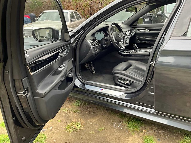 2017 bmw 750i xdrive personenauto - afbeelding 2 van  44