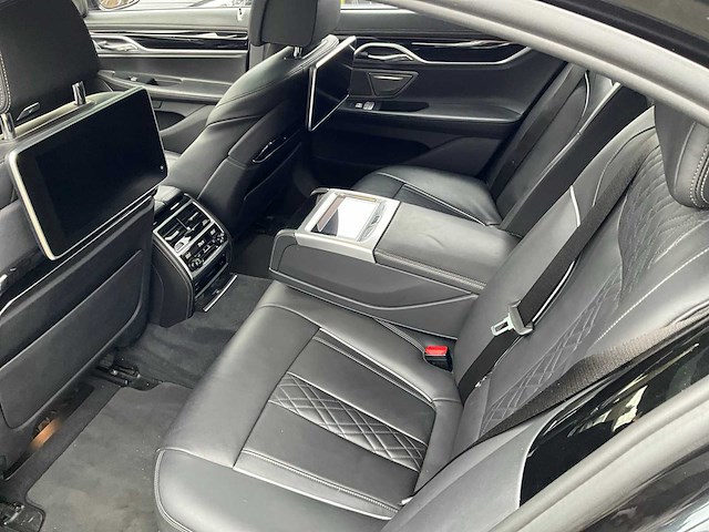 2017 bmw 750i xdrive personenauto - afbeelding 4 van  44