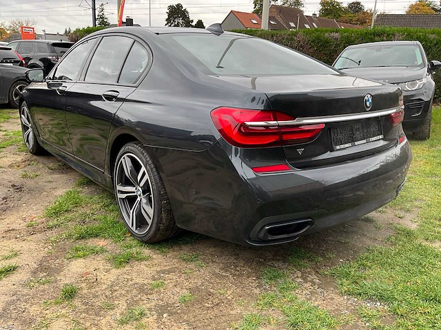 2017 bmw 750i xdrive personenauto - afbeelding 34 van  44