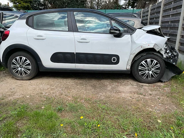 2017 citroën c3 hatchback 1.6d personenauto ongevalwagen - afbeelding 12 van  27