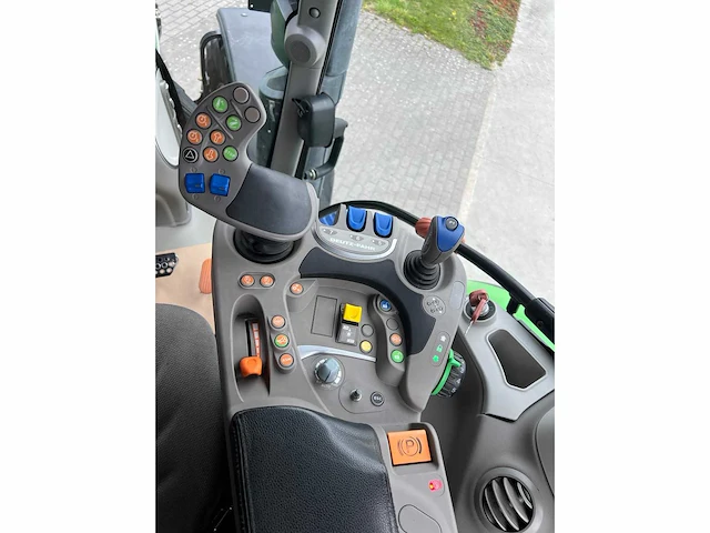 2017 deutz-fahr 6180 ttv 4wd landbouwtractor - afbeelding 10 van  24