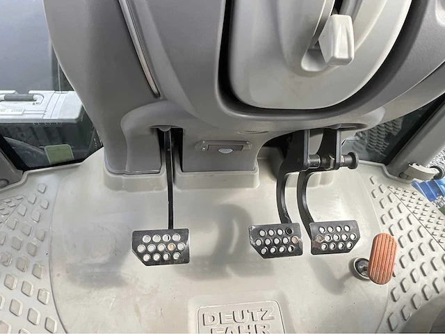 2017 deutz-fahr agrotron 6155 4wd landbouwtractor - afbeelding 17 van  31