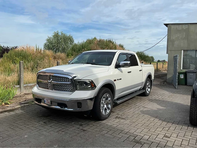 2017 dodge ram 1500 laramie - personenauto - afbeelding 1 van  84