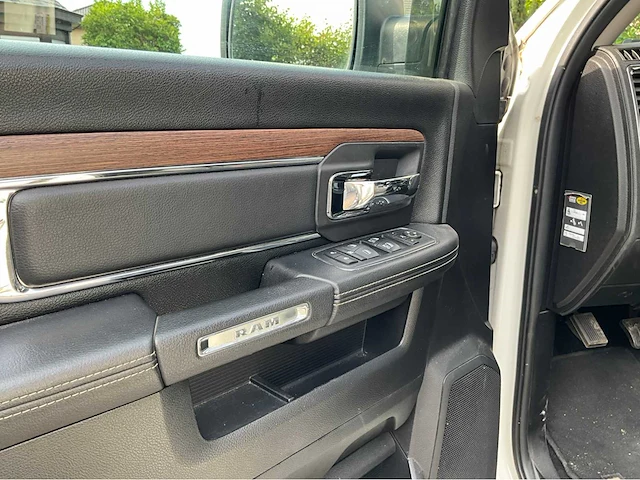 2017 dodge ram 1500 laramie - personenauto - afbeelding 24 van  84