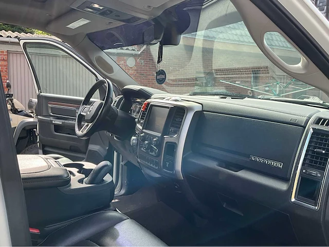 2017 dodge ram 1500 laramie - personenauto - afbeelding 26 van  84
