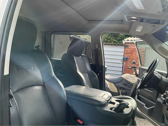 2017 dodge ram 1500 laramie - personenauto - afbeelding 27 van  84