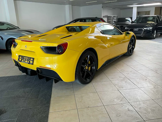 2017 ferrari 488 spider sportwagen - afbeelding 3 van  65