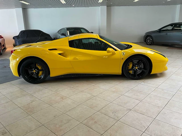 2017 ferrari 488 spider sportwagen - afbeelding 5 van  65