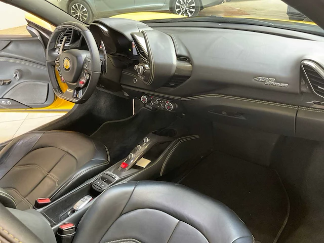 2017 ferrari 488 spider sportwagen - afbeelding 41 van  65