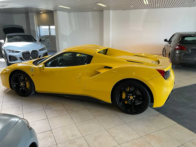 2017 ferrari 488 spider sportwagen - afbeelding 34 van  65