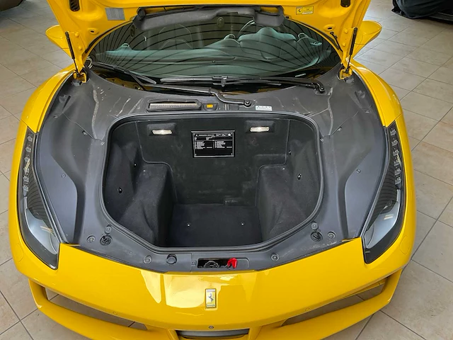 2017 ferrari 488 spider sportwagen - afbeelding 53 van  65