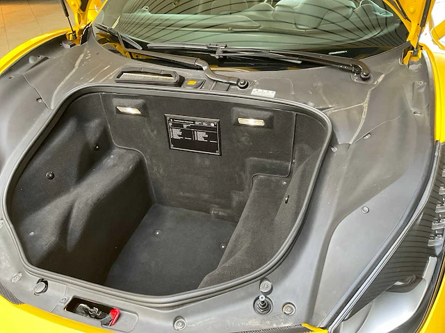 2017 ferrari 488 spider sportwagen - afbeelding 54 van  65