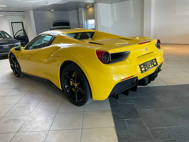 2017 ferrari 488 spider sportwagen - afbeelding 45 van  65