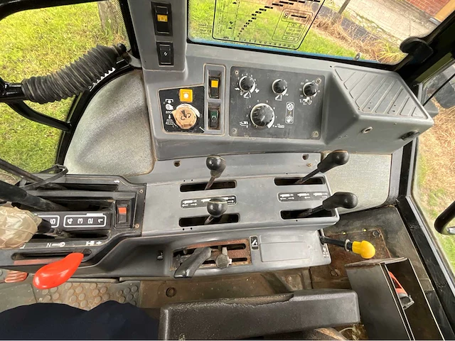 2017 ford 8340 - afbeelding 31 van  40
